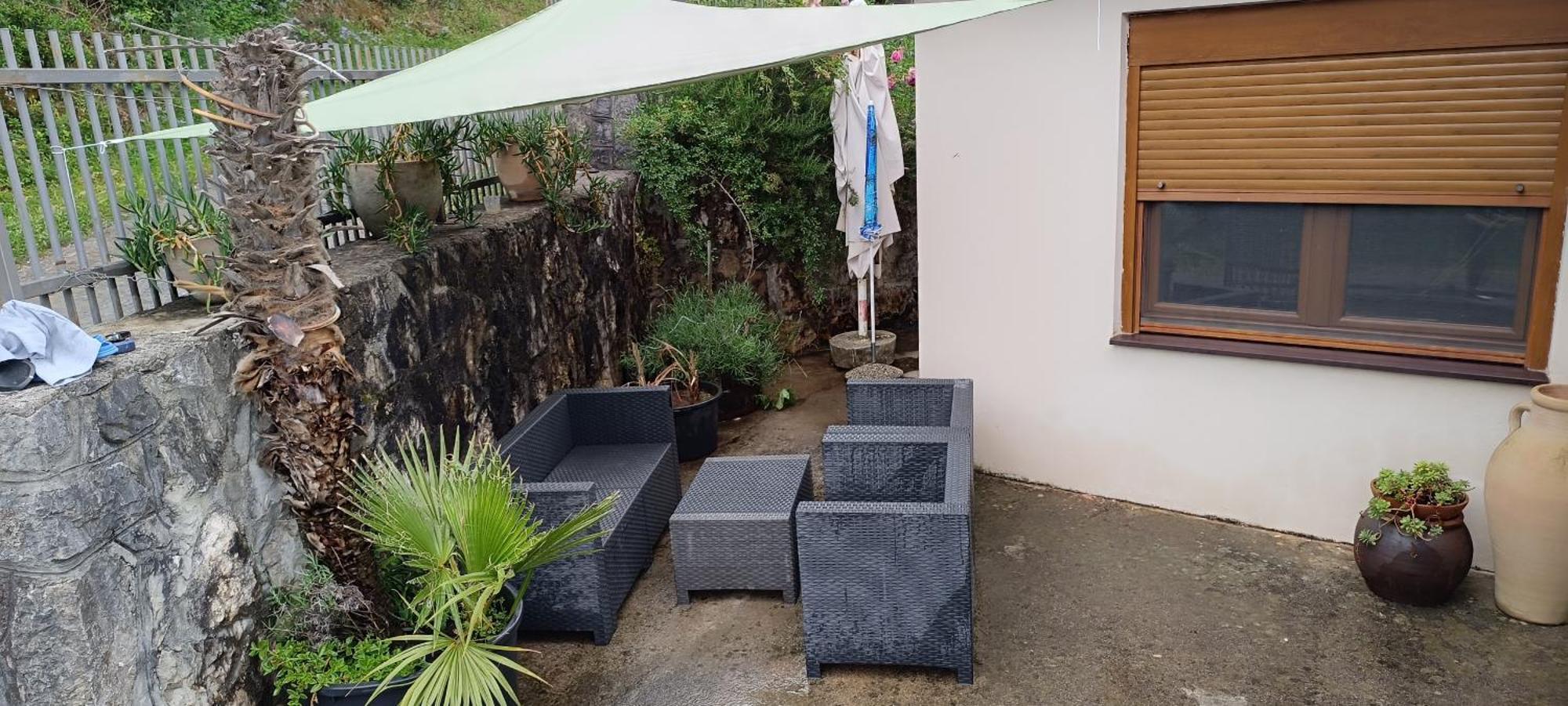 Holiday Home Haustor With Skadar Lake View بودغوريتْسا المظهر الخارجي الصورة